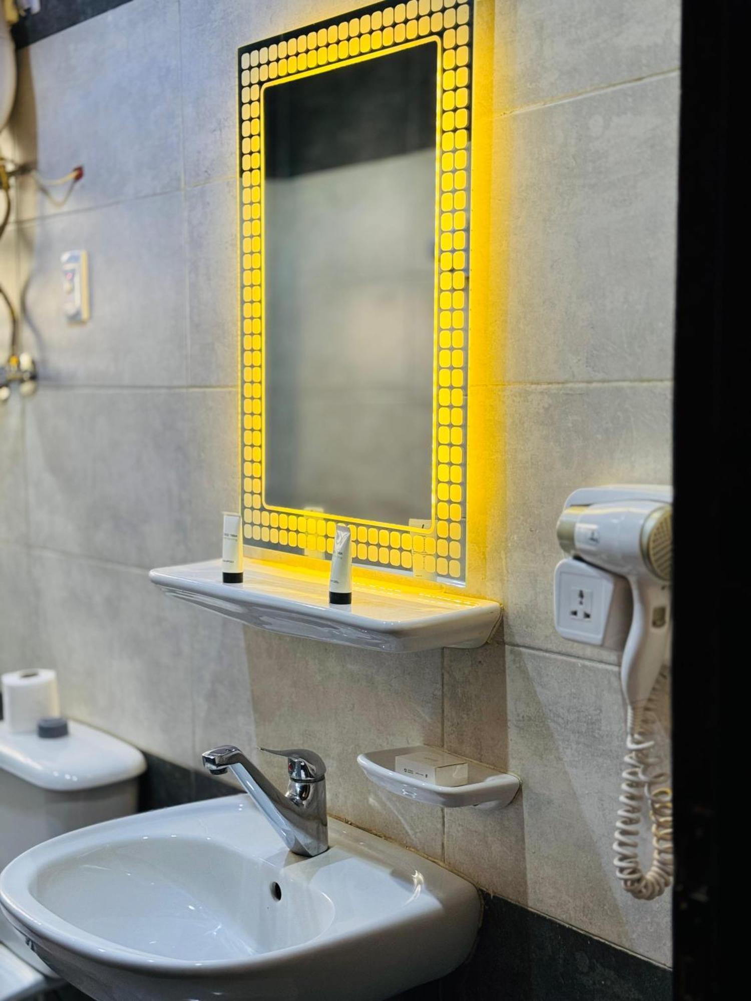 Pyramids Kingdom - Guest House Kafret el-Gabal Εξωτερικό φωτογραφία