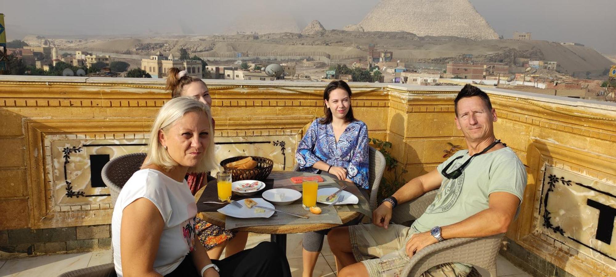 Pyramids Kingdom - Guest House Kafret el-Gabal Εξωτερικό φωτογραφία